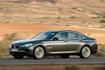 BMW 7-series - 30